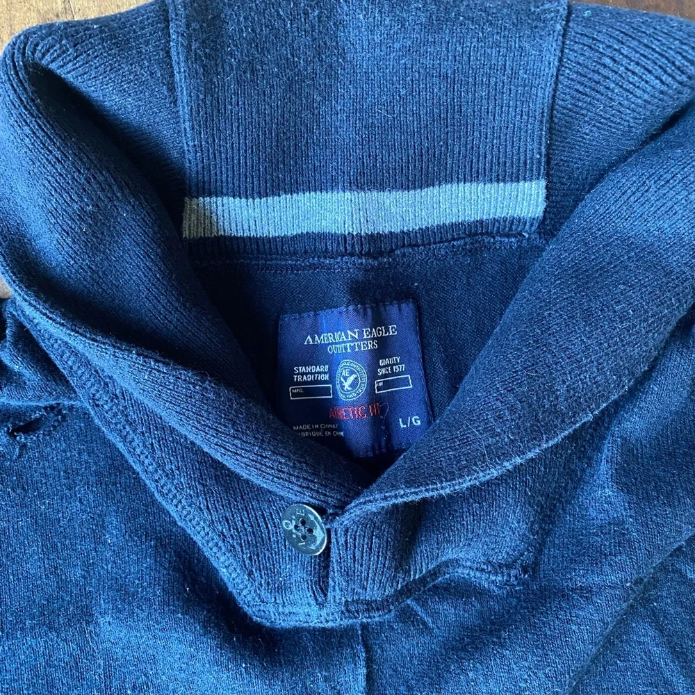 American Eagle Outfitters Men's Dark Blue Turtleneck Sweater - Picture 2 of 3